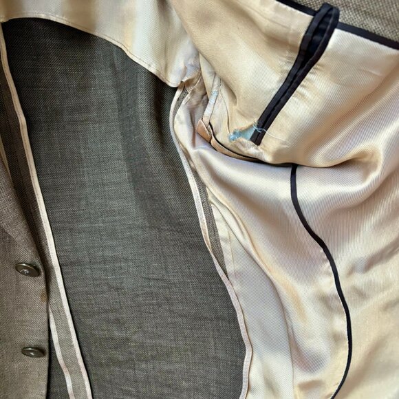 Giorgio Armani Luxury Linen Blazer - Picture 6 of 6